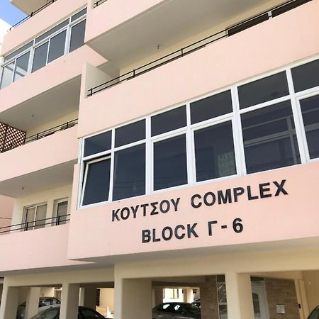 Pool Apartment Larnaca Luaran gambar